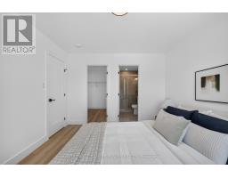 3 - 3528 EMILYCARR LANE - 28