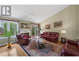 22 - 861 SHELBORNE STREET - 19