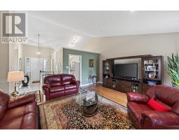 22 - 861 SHELBORNE STREET - 20