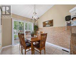 22 - 861 SHELBORNE STREET - 21