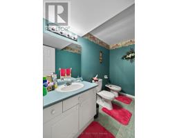 22 - 861 SHELBORNE STREET - 39