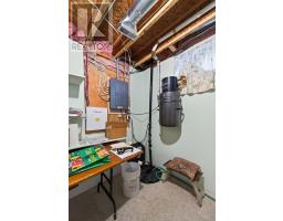 22 - 861 SHELBORNE STREET - 41