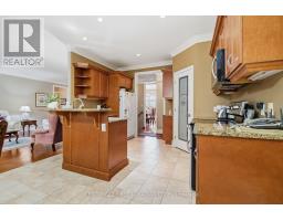 2285 LILAC AVENUE - 19
