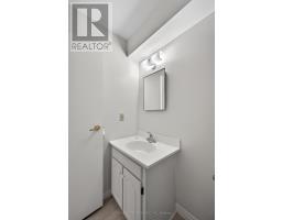 52 - 136 CONWAY DRIVE - 12