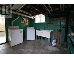 382 WORTLEY ROAD - 23