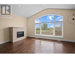 177 - 1061 EAGLETRACE DRIVE - 13