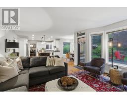 39 HUTCHINSON PLACE - 12