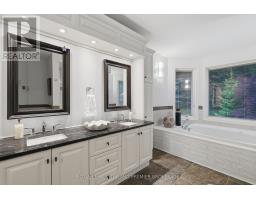39 HUTCHINSON PLACE - 27