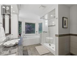 39 HUTCHINSON PLACE - 28