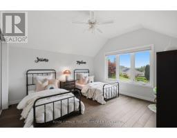 39 HUTCHINSON PLACE - 32
