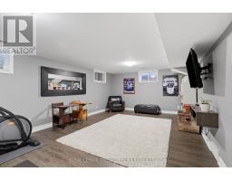 39 HUTCHINSON PLACE - 38
