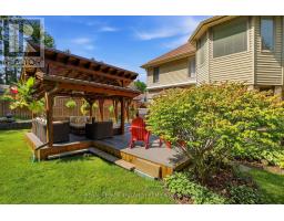 39 HUTCHINSON PLACE - 43