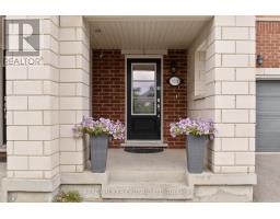 100 BAYCLIFFE CRESCENT - 3