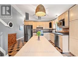 17 COTTONWOOD DRIVE - 14
