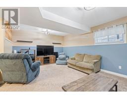 17 COTTONWOOD DRIVE - 33