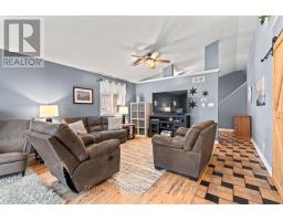 17 COTTONWOOD DRIVE - 8
