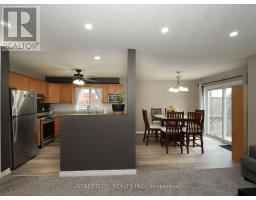 97 GREGORY CRESCENT - 13