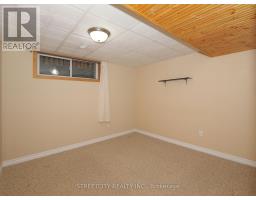 97 GREGORY CRESCENT - 39