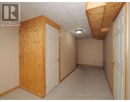 97 GREGORY CRESCENT - 43