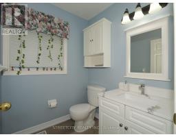 97 GREGORY CRESCENT - 45