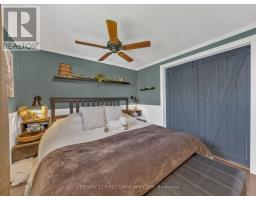 14 ALAYNE CRESCENT - 22