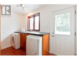 20 CHEROKEE ROAD - 19