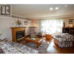 76 ANTRIM CRESCENT - 11