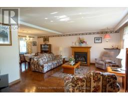 76 ANTRIM CRESCENT - 12