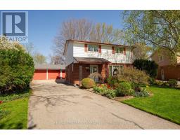 76 ANTRIM CRESCENT - 3
