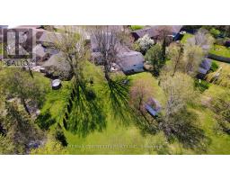 76 ANTRIM CRESCENT - 34
