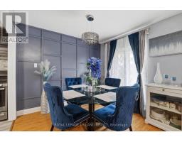 18 TUMBLEWEED CRESCENT - 13