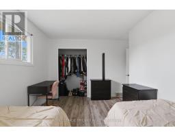 18 TUMBLEWEED CRESCENT - 24