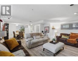 18 TUMBLEWEED CRESCENT - 30