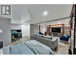 59 VANIER PLACE - 36