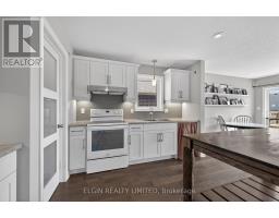 9 ASHBERRY PLACE - 11
