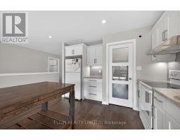 9 ASHBERRY PLACE - 12