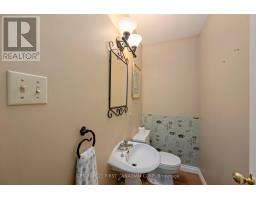 19 CLARA CRESCENT - 14