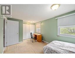 19 CLARA CRESCENT - 16