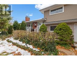 163 CENTRE STREET S - 6
