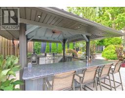811 CLEARVIEW CRESCENT - 35