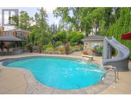 811 CLEARVIEW CRESCENT - 36