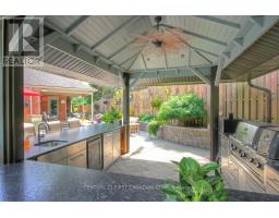 811 CLEARVIEW CRESCENT - 40