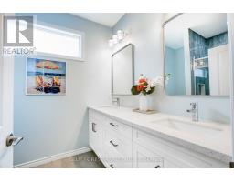 25 HARBOUR WAY - 18