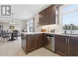215 LEITCH STREET - 16