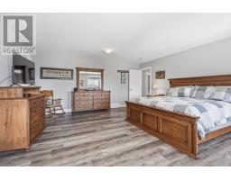 215 LEITCH STREET - 23