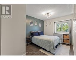 40 - 110 DEVERON CRESCENT - 20
