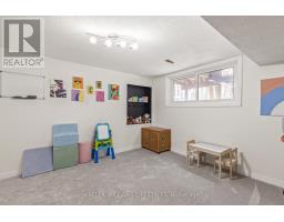 40 - 110 DEVERON CRESCENT - 29