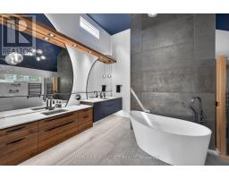 45 BLACKBURN CRESCENT - 22