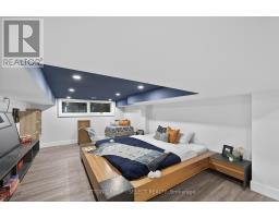 45 BLACKBURN CRESCENT - 34