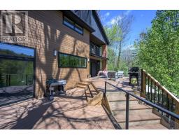 45 BLACKBURN CRESCENT - 40